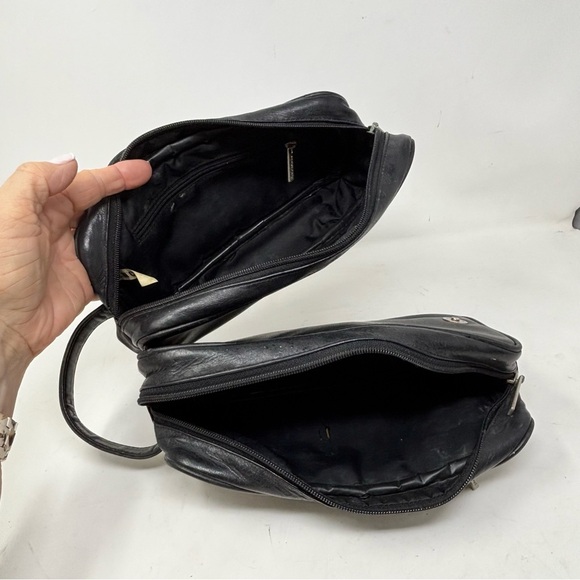 BROOKSTONE Men’s Black Leather Double Compartment Toiletry Dopp Bag 8” X 4” X 4” - Picture 6 of 9